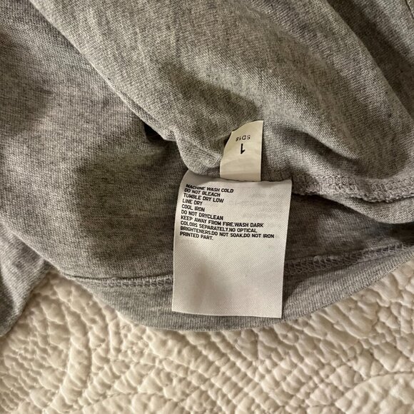 Uniqlo Men’s Supima Cotton V-Neck T-Shirt – Heather Gray (Size M) - Picture 5 of 6